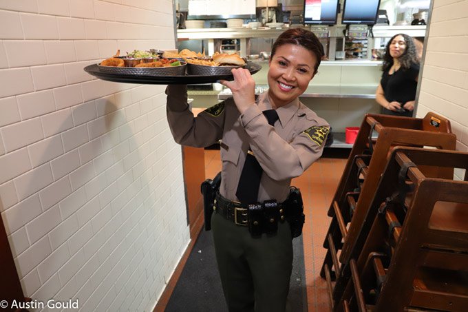 Tac carousel serving